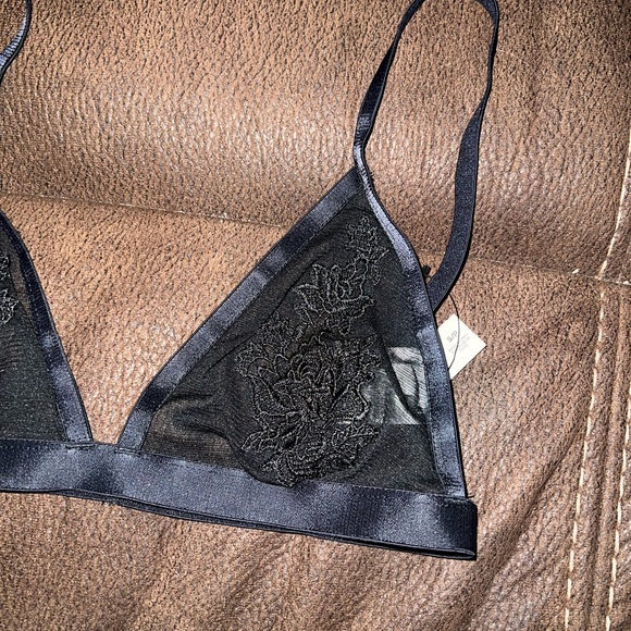 NWOT Express Black Sheer Lace Bralette - Picture 2 of 3